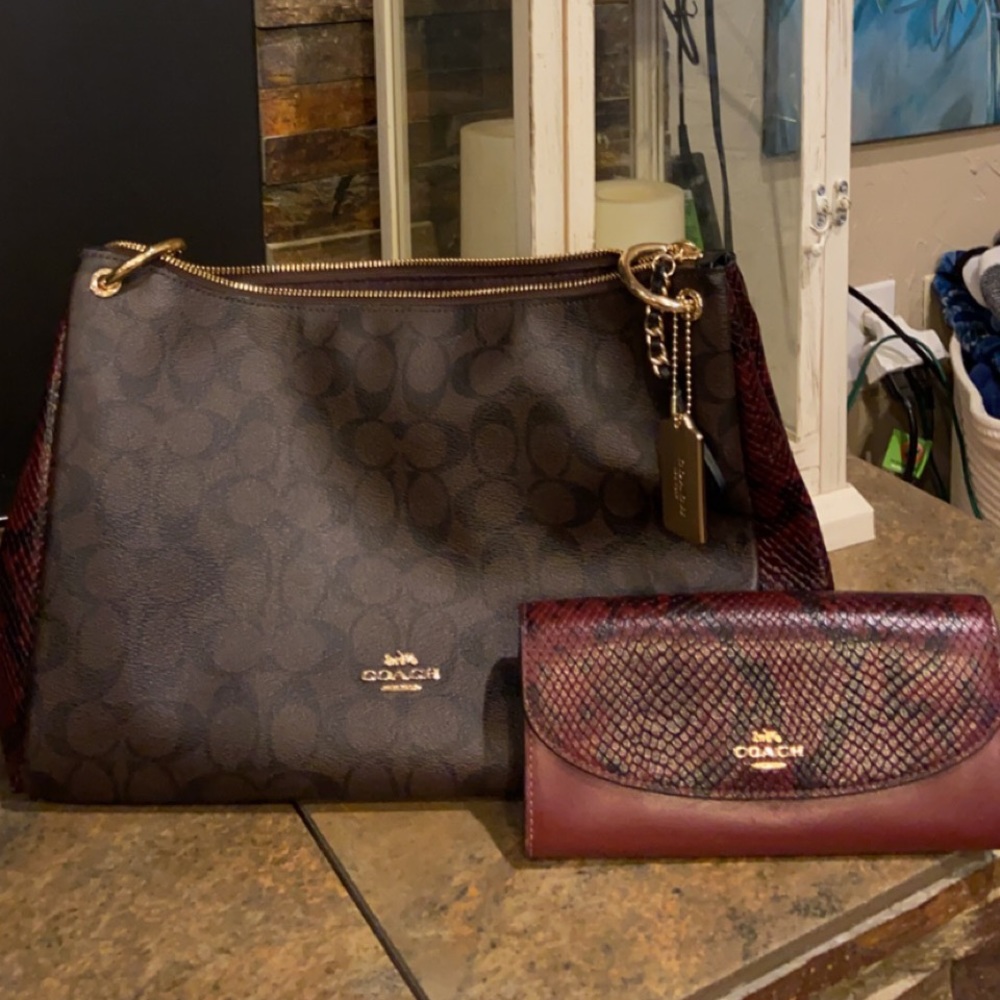 Coach shoulder bag with matching wallet